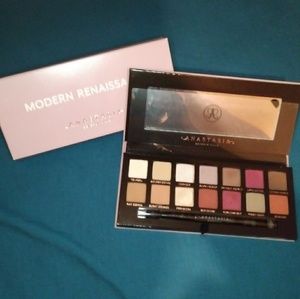 Anastasia Beverly Hills Modern Renaissance